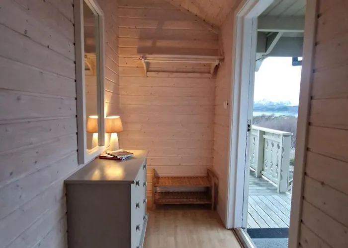 Kvalvika 73 - 10 Min From Leknes Feriehus *